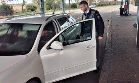 Doi moldoveni depistaţi la volan la frontiera română, deşi aveau permise de conducere suspendate